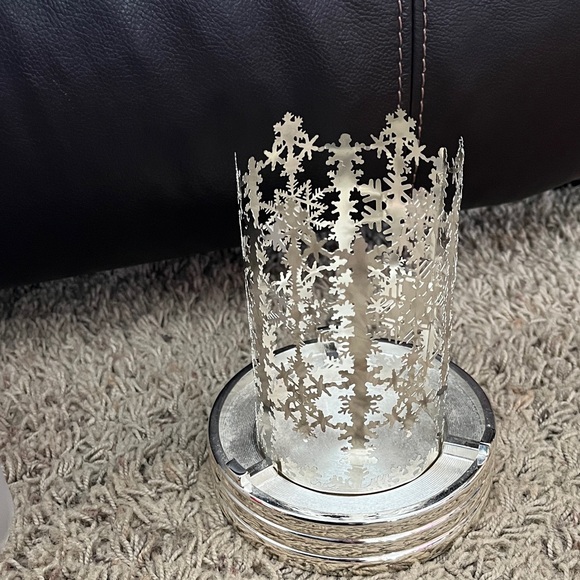 Party Lite Elegant Frosted Glass Candle Holder with Silver Base - Picture 3 of 4